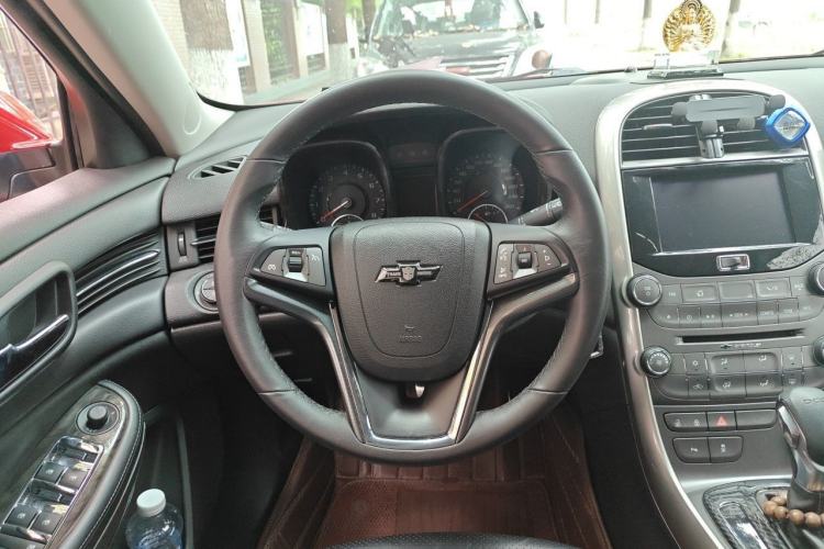 Used Chevrolet Malibu 2013 1.6T Automatic Luxury Edition Steering Wheel