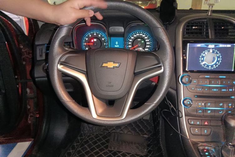 Used Chevrolet Malibu 2013 1.6T Automatic Comfort Edition Steering Wheel