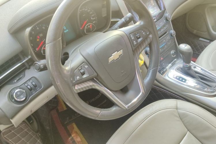 Used Chevrolet Malibu 2013 2.0L Automatic Luxury Edition Steering Wheel