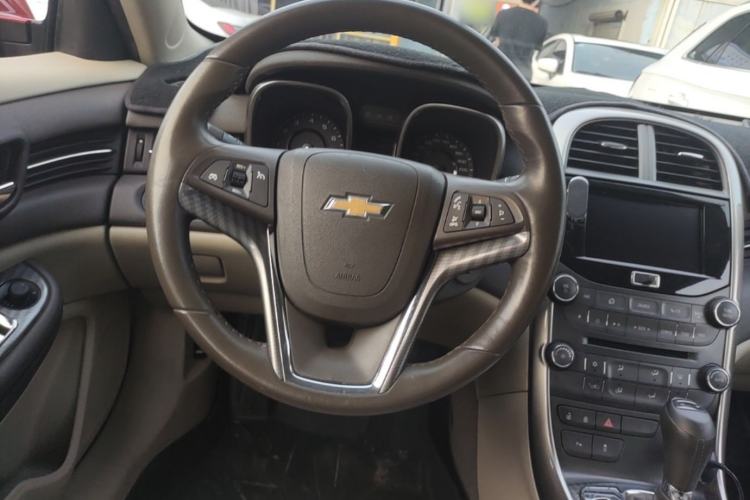 Used Chevrolet Malibu 2013 2.0L Automatic Luxury Edition Steering Wheel