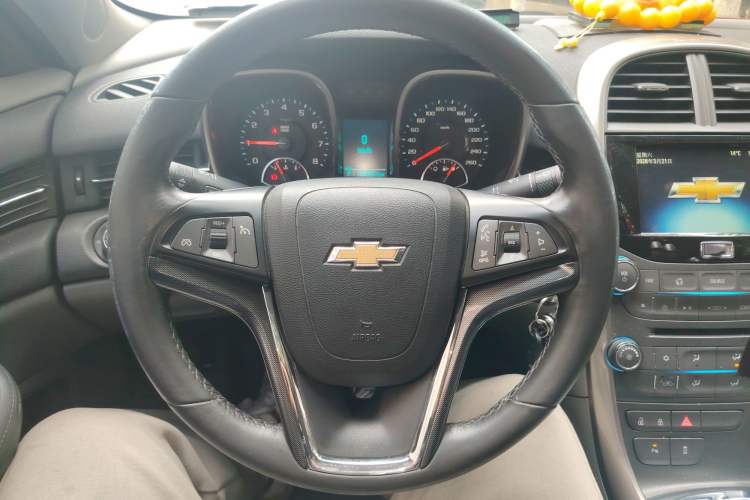Used Chevrolet Malibu 2013 2.4L Automatic Luxury Edition Steering Wheel