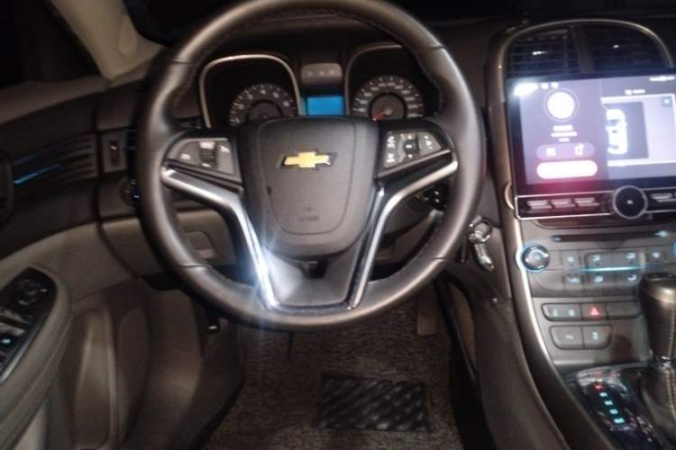 Used Chevrolet Malibu 2013 2.0L Automatic Luxury Edition Steering Wheel