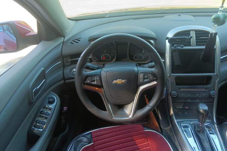 Used Chevrolet Malibu 2013 2.0L Automatic Luxury Edition Steering Wheel