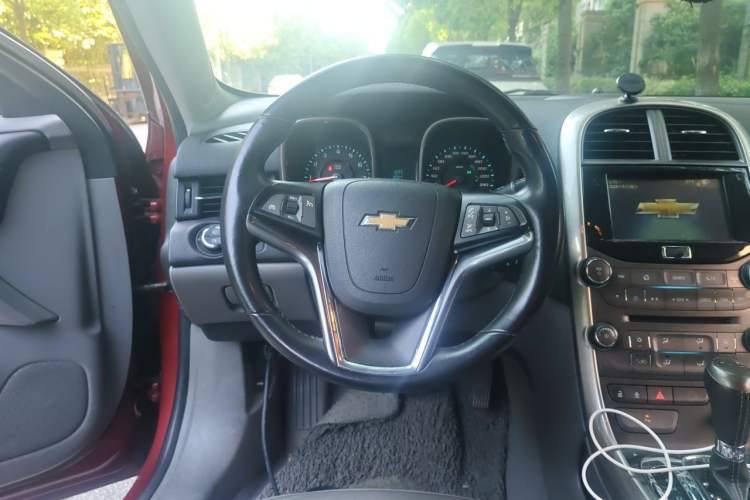 Used Chevrolet Malibu 2013 2.0L Automatic Luxury Edition Steering Wheel