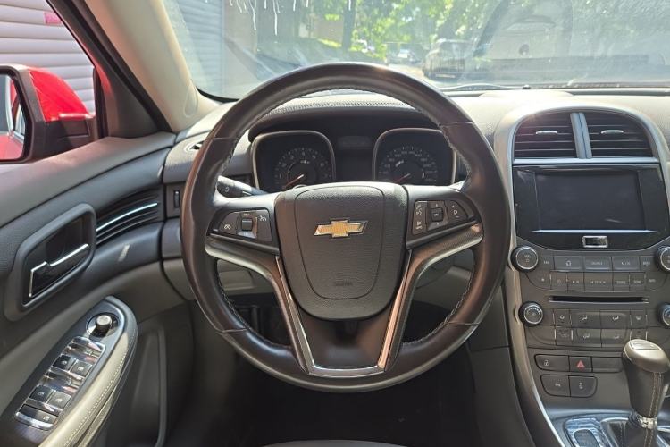 Used Chevrolet Malibu 2013 2.0L Automatic Luxury Edition Steering Wheel