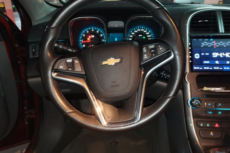 Used Chevrolet Malibu 2013 2.0L Automatic Luxury Edition Steering Wheel