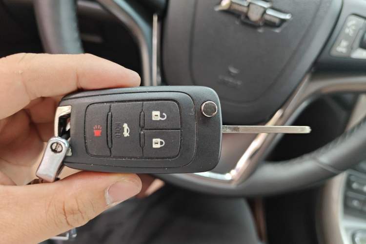 Used Chevrolet Malibu 2013 1.6T Automatic Luxury Edition Vehicle Key