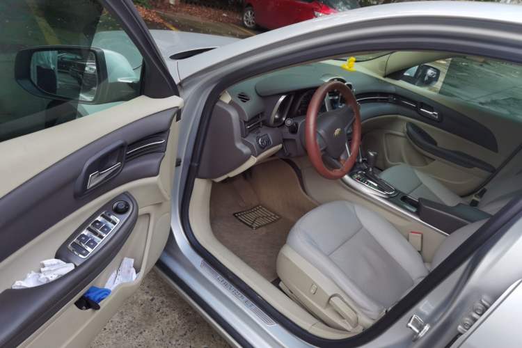 Used Chevrolet Malibu 2013 2.0L Automatic Comfort Edition Driver Seat