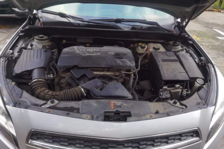 Used Chevrolet Malibu 2013 2.0L Automatic Comfort Edition Engine Bay