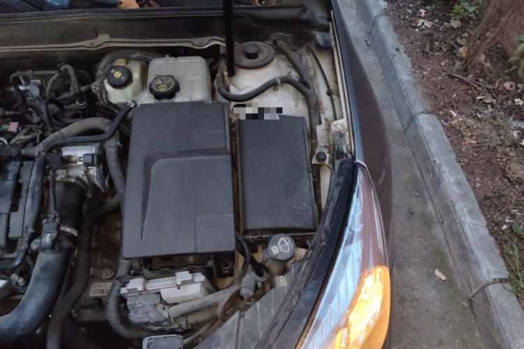 Used Chevrolet Malibu 2013 1.6T Automatic Comfort Edition Engine Bay Left