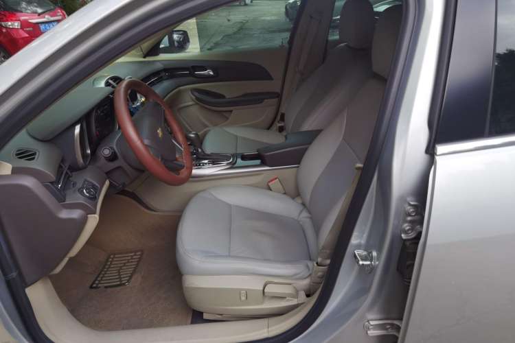 Used Chevrolet Malibu 2013 2.0L Automatic Comfort Edition Left Front Seat