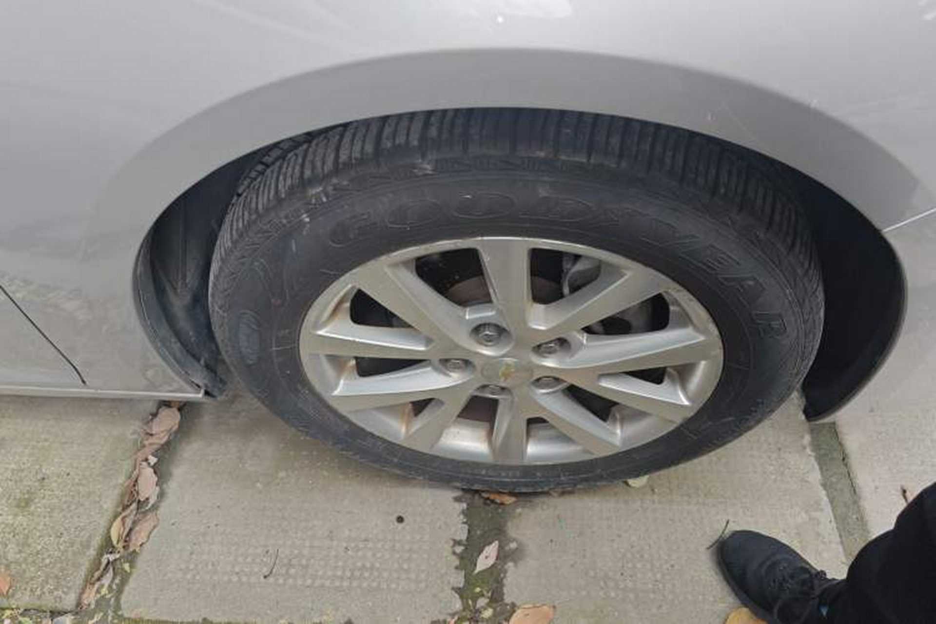 Used Chevrolet Malibu 2013 2.0L Automatic Luxury Edition Right Front Wheel Hub