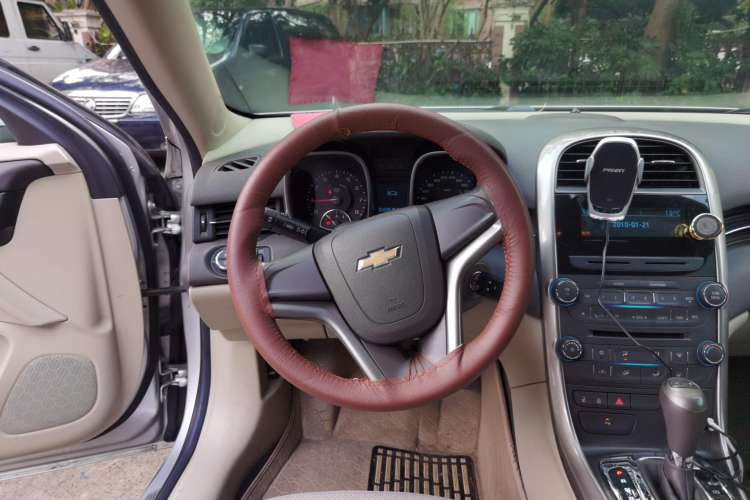 Used Chevrolet Malibu 2013 2.0L Automatic Comfort Edition Steering Wheel