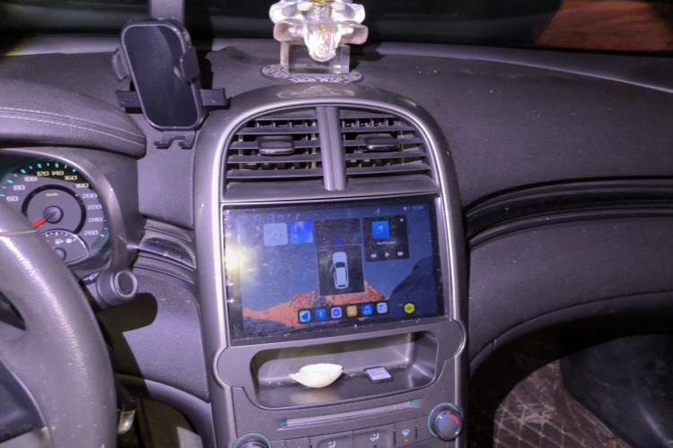 Used Chevrolet Malibu 2013 1.6T Automatic Comfort Edition Audio And AC Panel