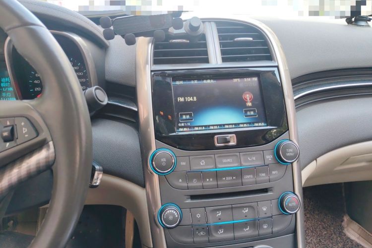 Used Chevrolet Malibu 2013 2.0L Automatic Luxury Edition Audio And AC Panel