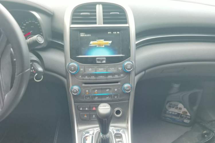 Used Chevrolet Malibu 2013 2.4L Automatic Luxury Edition Audio And AC Panel