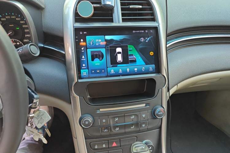 Used Chevrolet Malibu 2013 2.4L Automatic Luxury Edition Audio And AC Panel