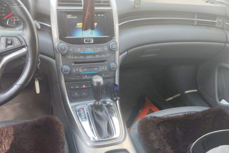 Used Chevrolet Malibu 2013 2.4L Automatic Luxury Edition Audio And AC Panel
