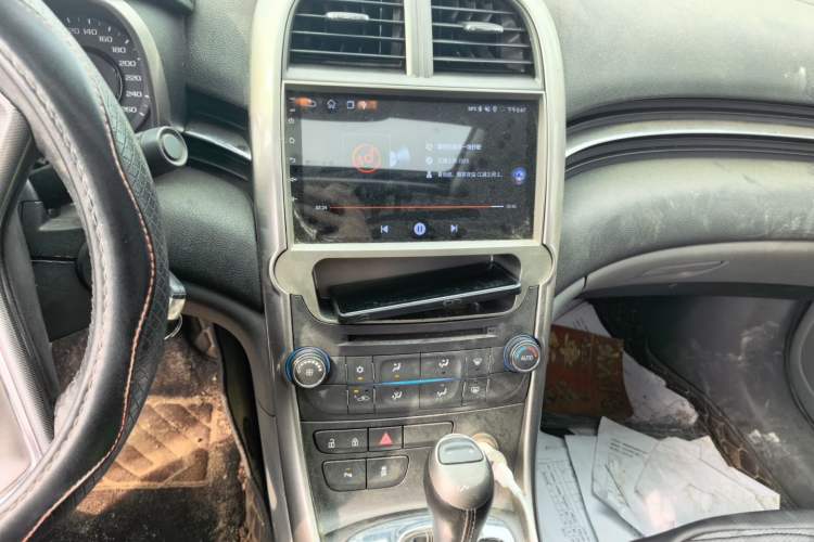 Used Chevrolet Malibu 2013 2.0L Automatic Luxury Edition Audio And AC Panel