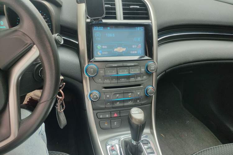 Used Chevrolet Malibu 2013 1.6T Automatic Comfort Edition Audio And AC Panel