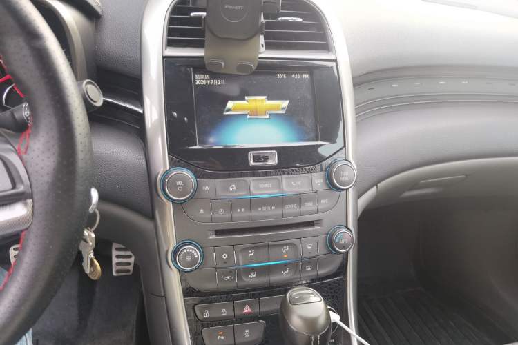 Used Chevrolet Malibu 2013 2.4L Automatic Luxury Edition Audio And AC Panel