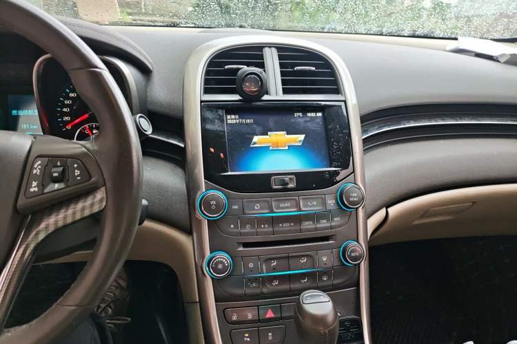 Used Chevrolet Malibu 2013 2.4L Automatic Luxury Edition Audio And AC Panel