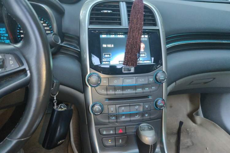 Used Chevrolet Malibu 2013 2.4L Automatic Luxury Edition Audio And AC Panel