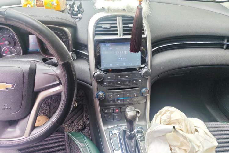 Used Chevrolet Malibu 2013 1.6T Automatic Comfort Edition Audio And AC Panel