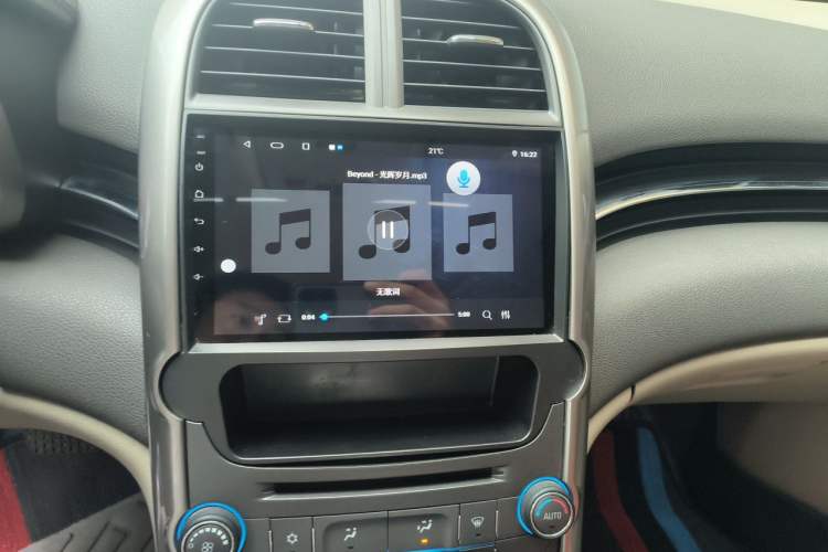 Used Chevrolet Malibu 2013 2.0L Automatic Luxury Edition Audio And AC Panel