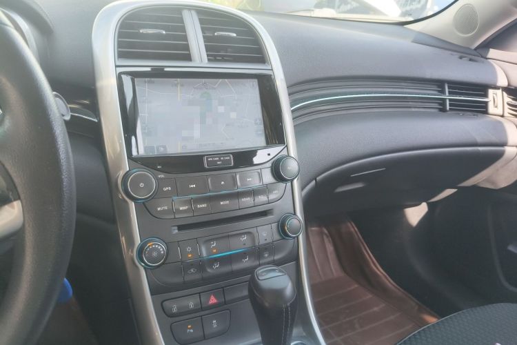 Used Chevrolet Malibu 2013 1.6T Automatic Comfort Edition Audio And AC Panel