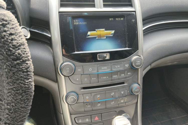 Used Chevrolet Malibu 2013 2.4L Automatic Luxury Edition Audio And AC Panel