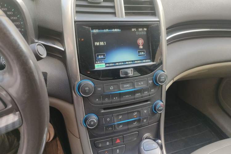 Used Chevrolet Malibu 2013 2.4L Automatic Luxury Edition Audio And AC Panel