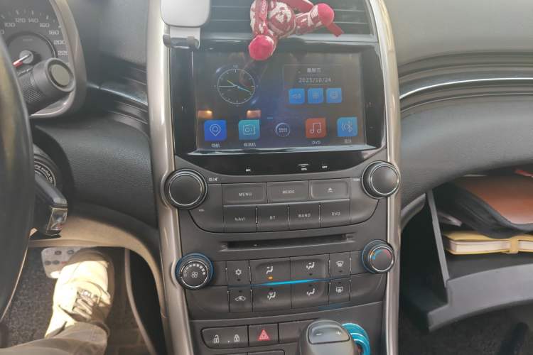 Used Chevrolet Malibu 2013 1.6T Automatic Comfort Edition Audio And AC Panel