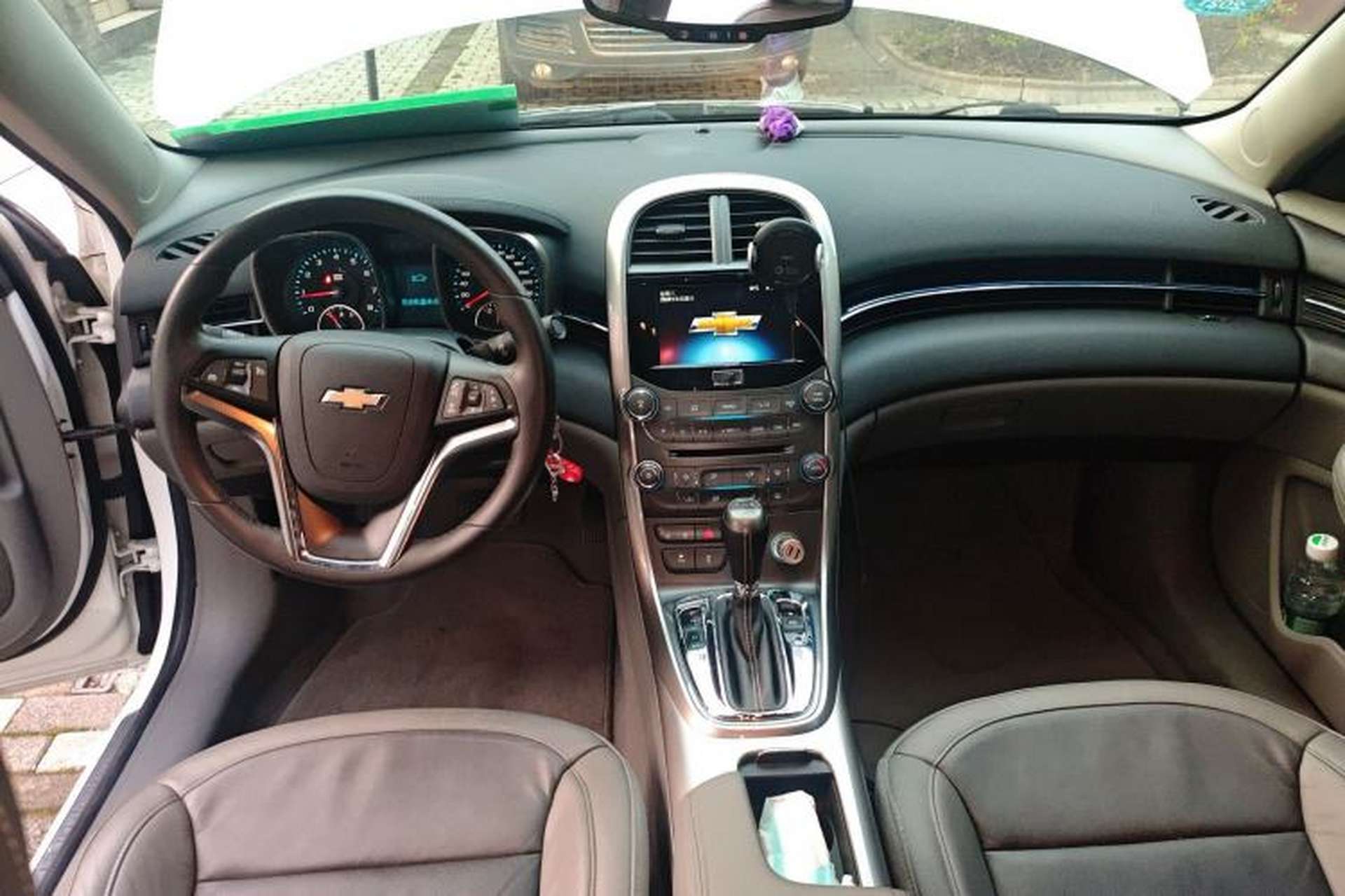Used Chevrolet Malibu 2013 2.0L Automatic Luxury Edition Center Console