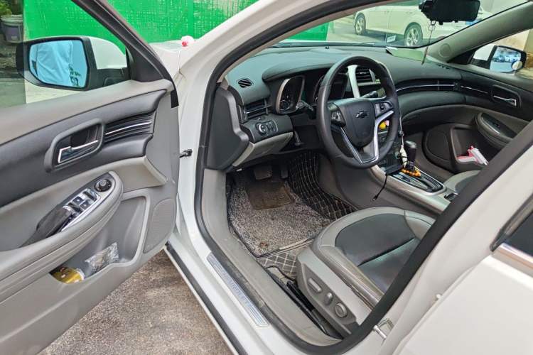 Used Chevrolet Malibu 2013 2.4L Automatic Luxury Edition Driver Seat