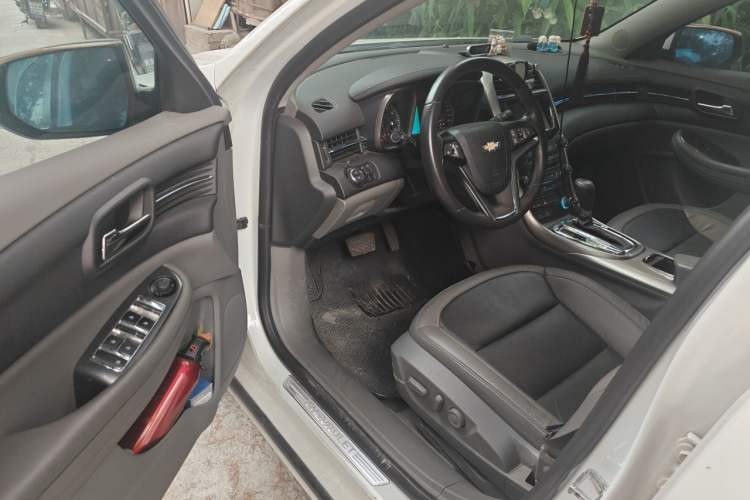 Used Chevrolet Malibu 2013 2.0L Automatic Luxury Edition Driver Seat