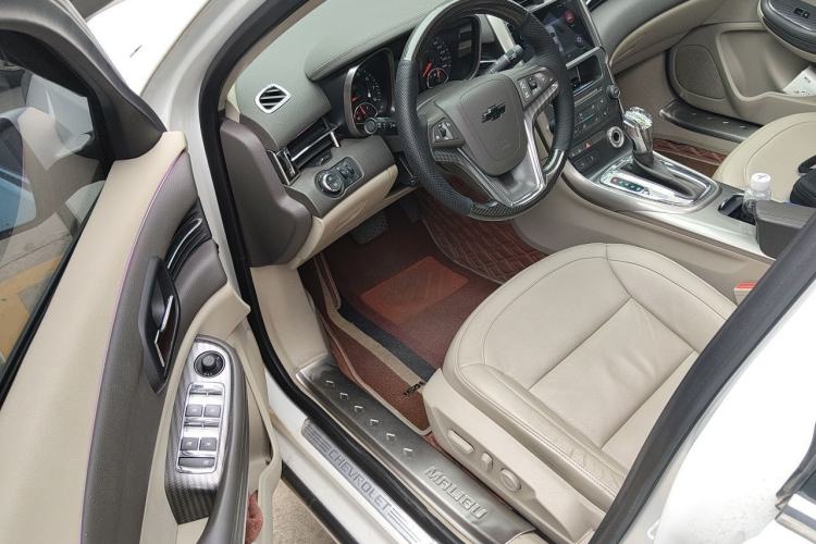 Used Chevrolet Malibu 2013 2.0L Automatic Luxury Edition Driver Seat