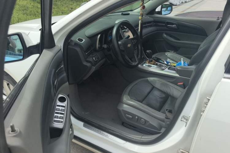 Used Chevrolet Malibu 2013 2.0L Automatic Luxury Edition Driver Seat