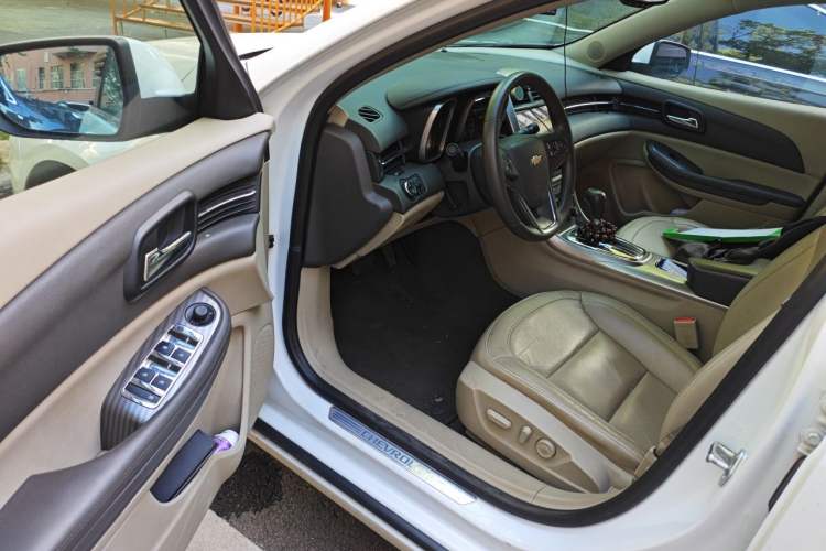Used Chevrolet Malibu 2013 2.4L Automatic Luxury Edition Driver Seat