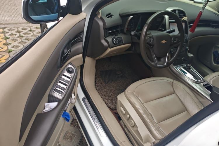 Used Chevrolet Malibu 2013 2.0L Automatic Luxury Edition Driver Seat