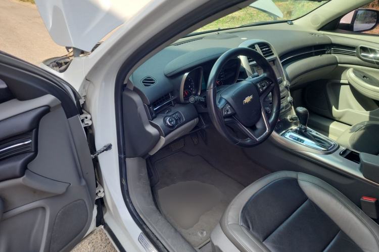 Used Chevrolet Malibu 2013 2.0L Automatic Luxury Edition Driver Seat