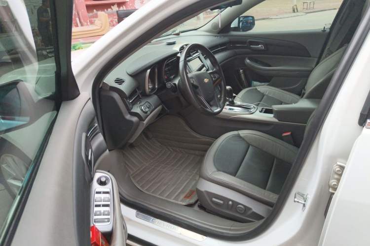 Used Chevrolet Malibu 2013 2.0L Automatic Luxury Edition Driver Seat