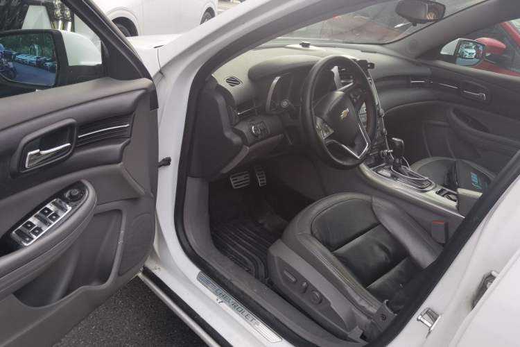 Used Chevrolet Malibu 2013 2.4L Automatic Luxury Edition Driver Seat