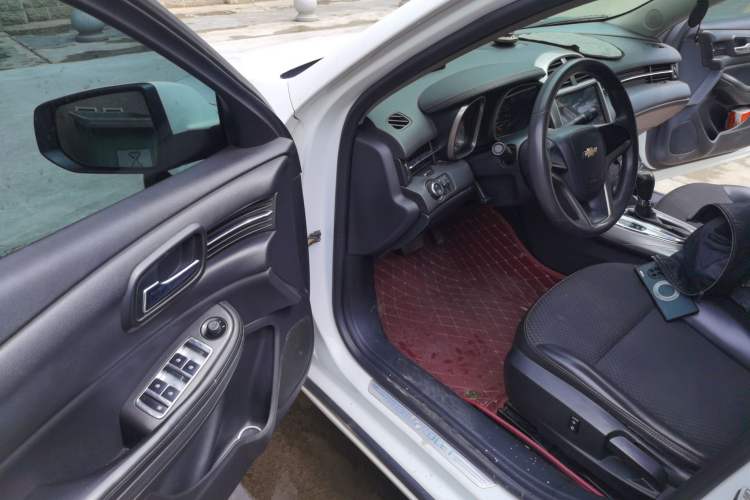 Used Chevrolet Malibu 2013 1.6T Automatic Comfort Edition Driver Seat