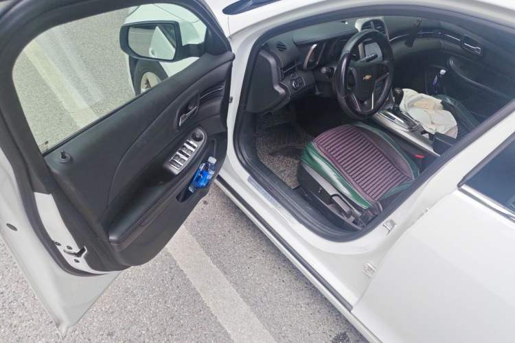 Used Chevrolet Malibu 2013 1.6T Automatic Comfort Edition Driver Seat
