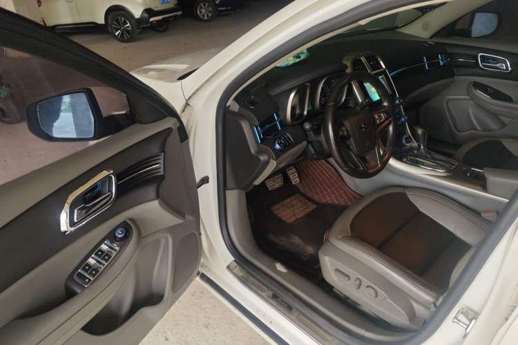 Used Chevrolet Malibu 2013 2.0L Automatic Luxury Edition Driver Seat