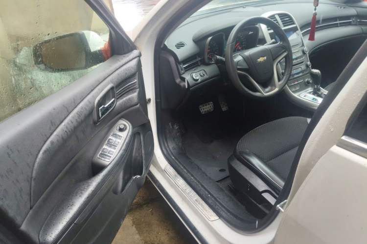 Used Chevrolet Malibu 2013 1.6T Automatic Comfort Edition Driver Seat
