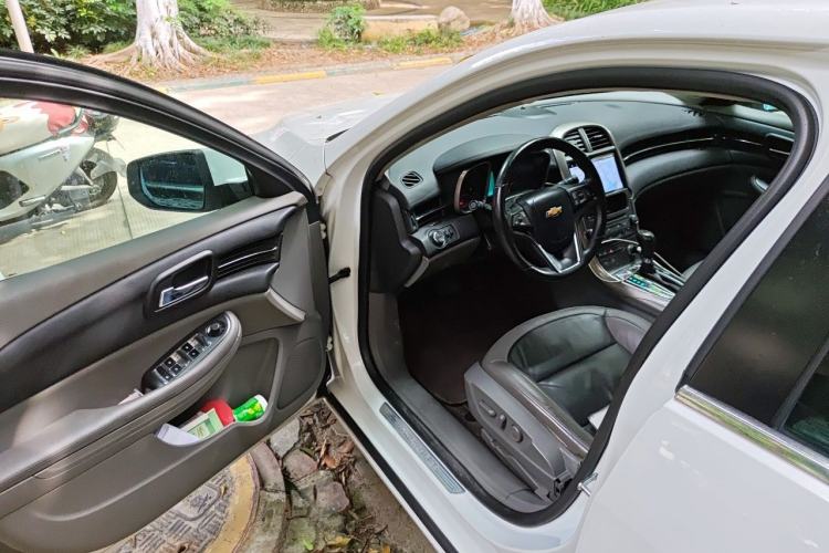 Used Chevrolet Malibu 2013 2.0L Automatic Luxury Edition Driver Seat