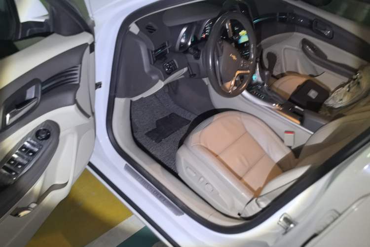 Used Chevrolet Malibu 2013 2.0L Automatic Luxury Edition Driver Seat