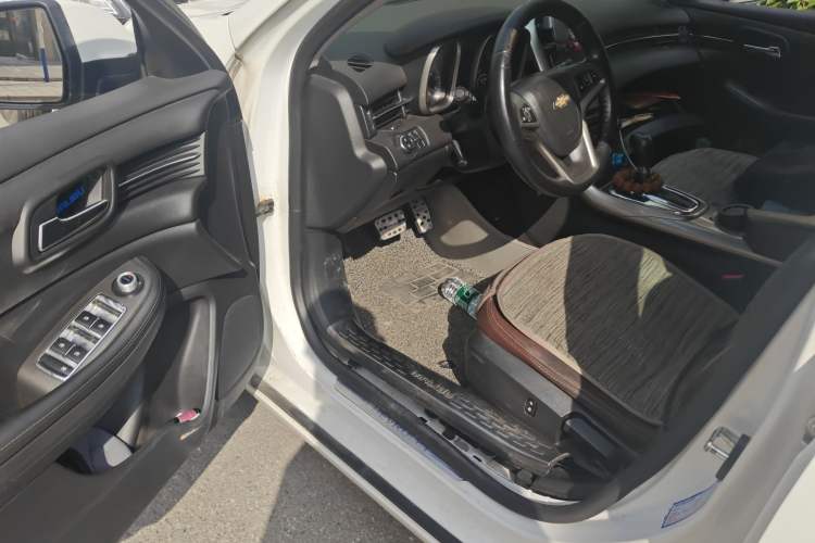 Used Chevrolet Malibu 2013 1.6T Automatic Comfort Edition Driver Seat